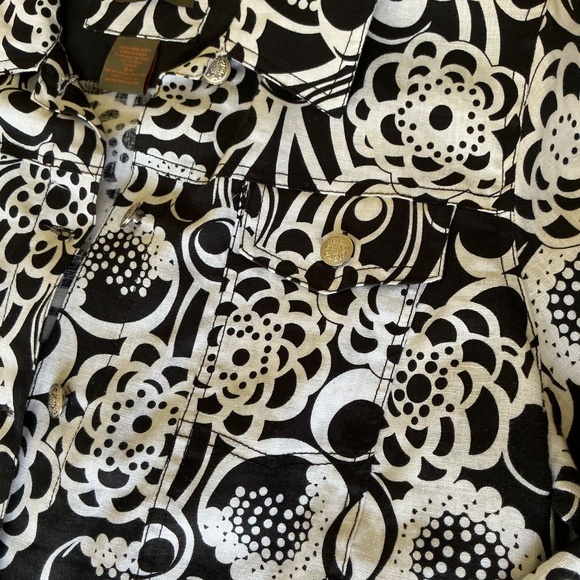 ANNE CARSON
Linen 2X Women’s Summer Jacket - Picture 2 of 12